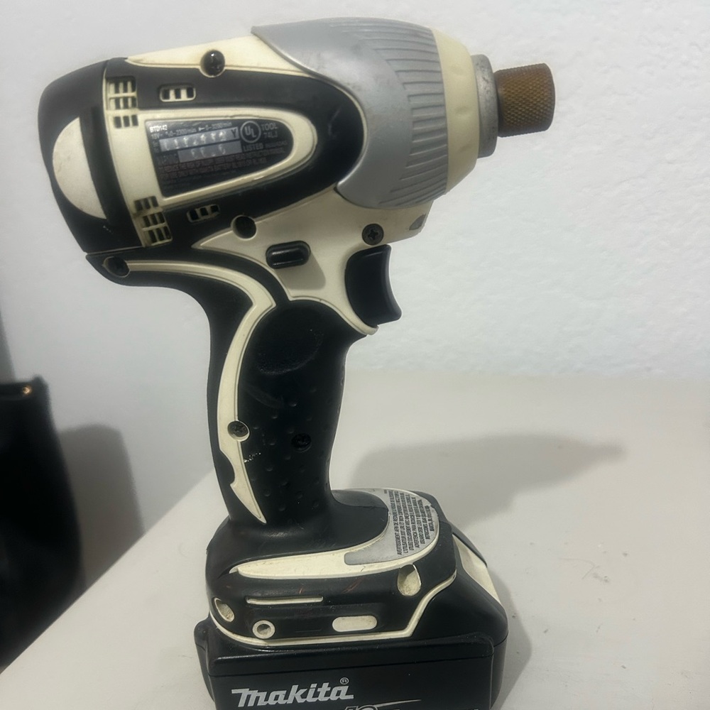 Makita Impact Driver BTD124 + Battery Tested 18V Lithium Cordless Electric Drill
